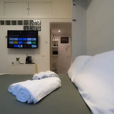 The Cozy Corner - Feel At - M3 Maciachini Apartment Milan